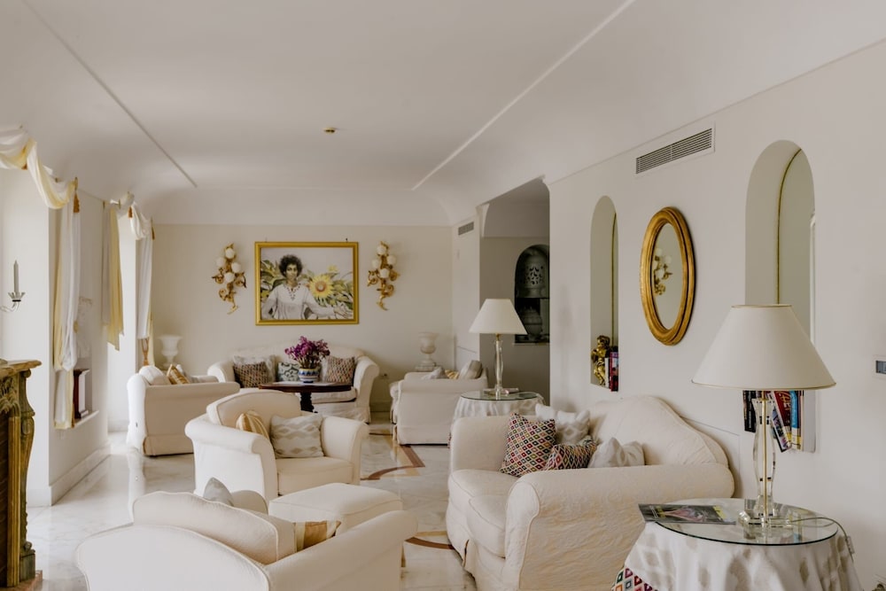 Hotel Villa Fraulo 44/72