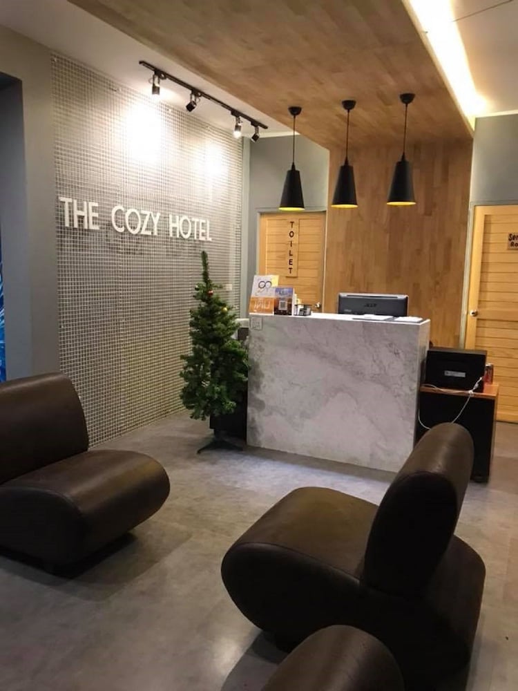 The Cozy Hotel 9/50