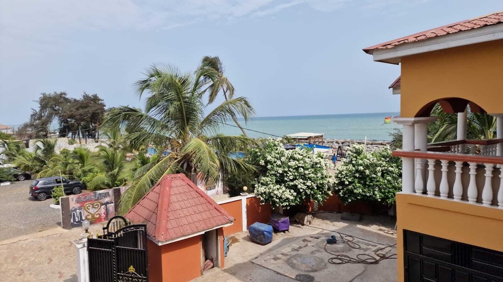 Coconut Pointe Beach Resort 31/50