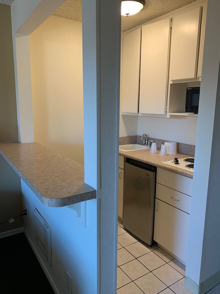 California Suites 25/55