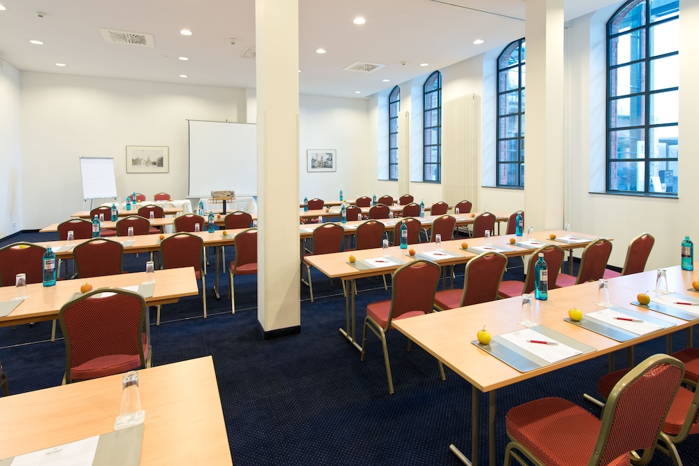 Hotel Offenbach Plaza 37/50