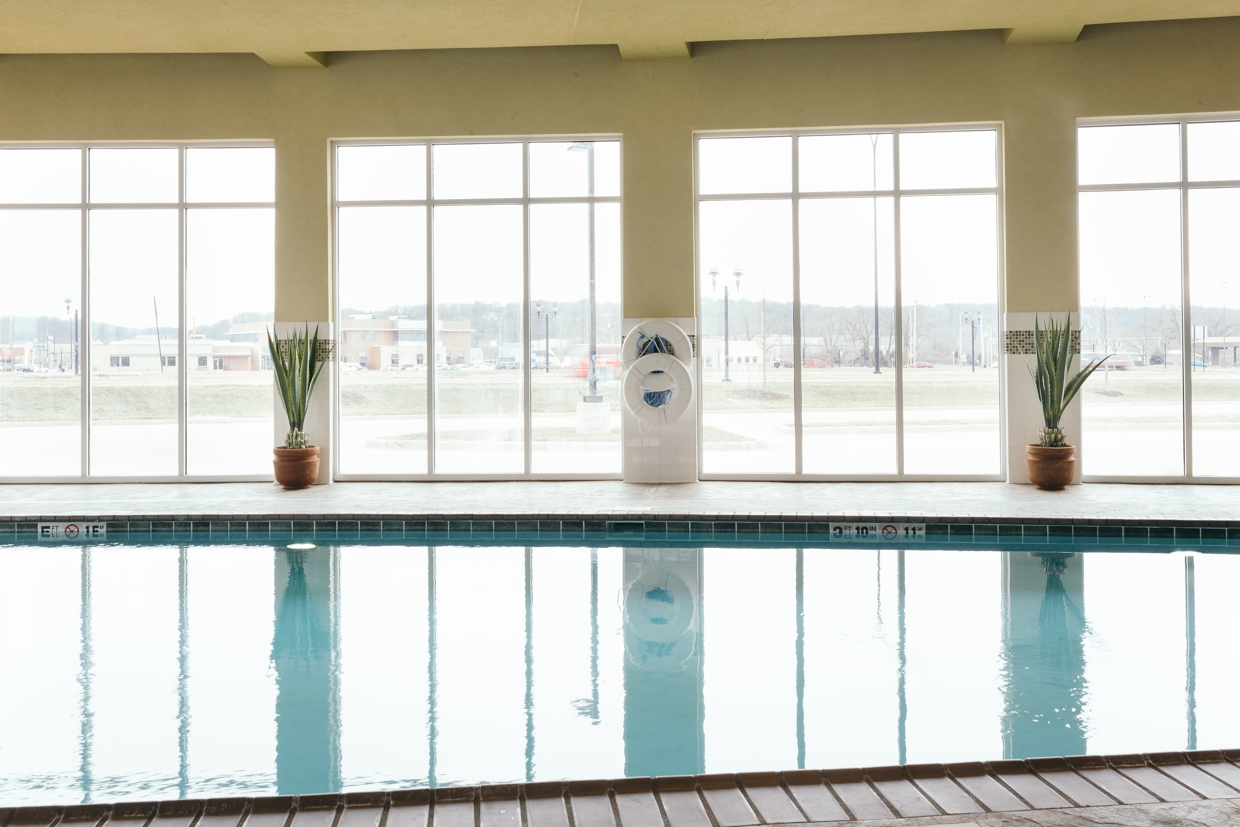 Holiday Inn Hotel & Suites East Peoria 20/62