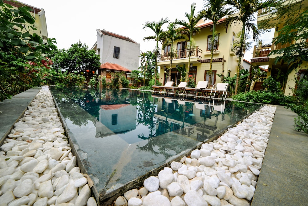 Villa Orchid Garden Riverside 9/83