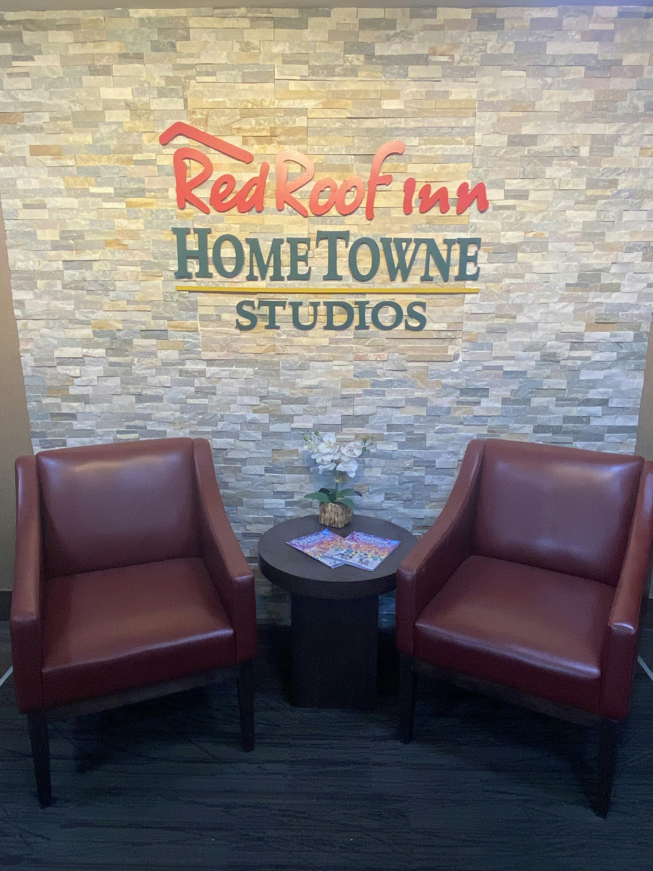 HomeTowne Studios by Red Roof Prattville 5/5
