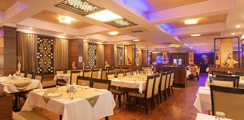 Hotel Ambience Excellency 32/45