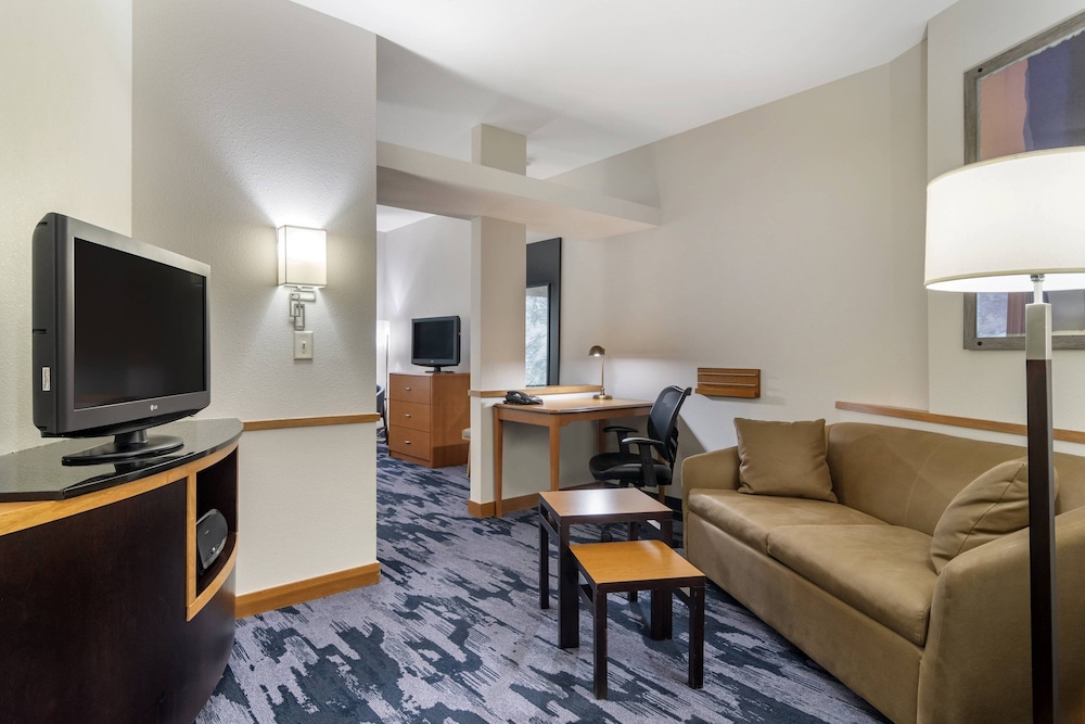 Fairfield Inn Suites Commerce 23/30