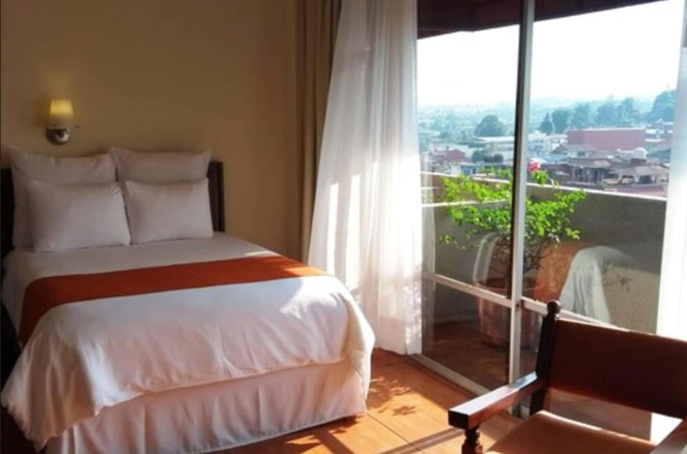 Hotel Plaza Uruapan 12/67