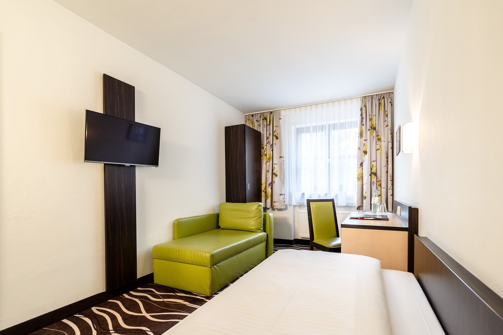STANDARD, DOUBLE BED