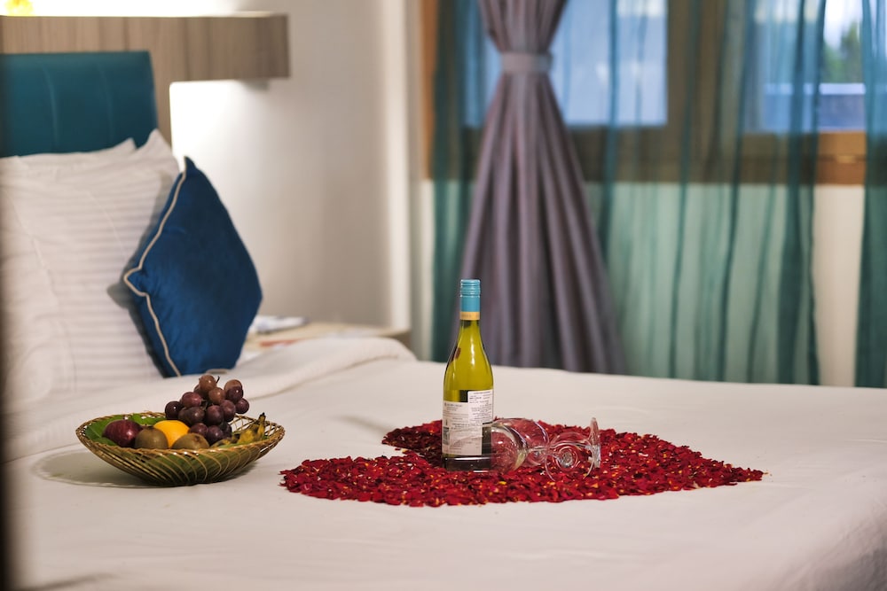 Peerless Sarovar Portico 16/45