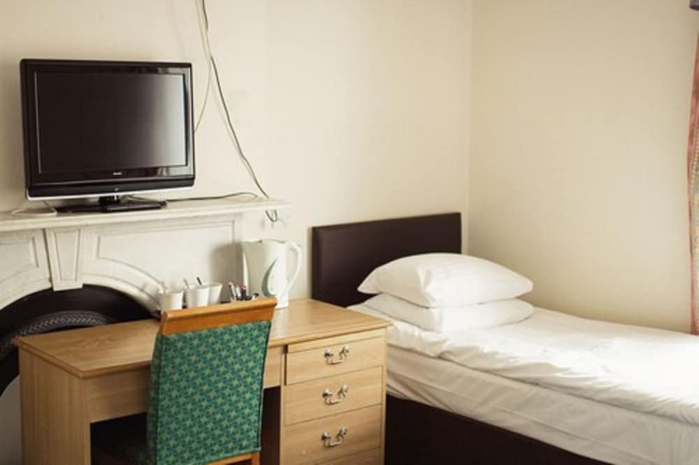 Abbey Lodge Hotel 8/40