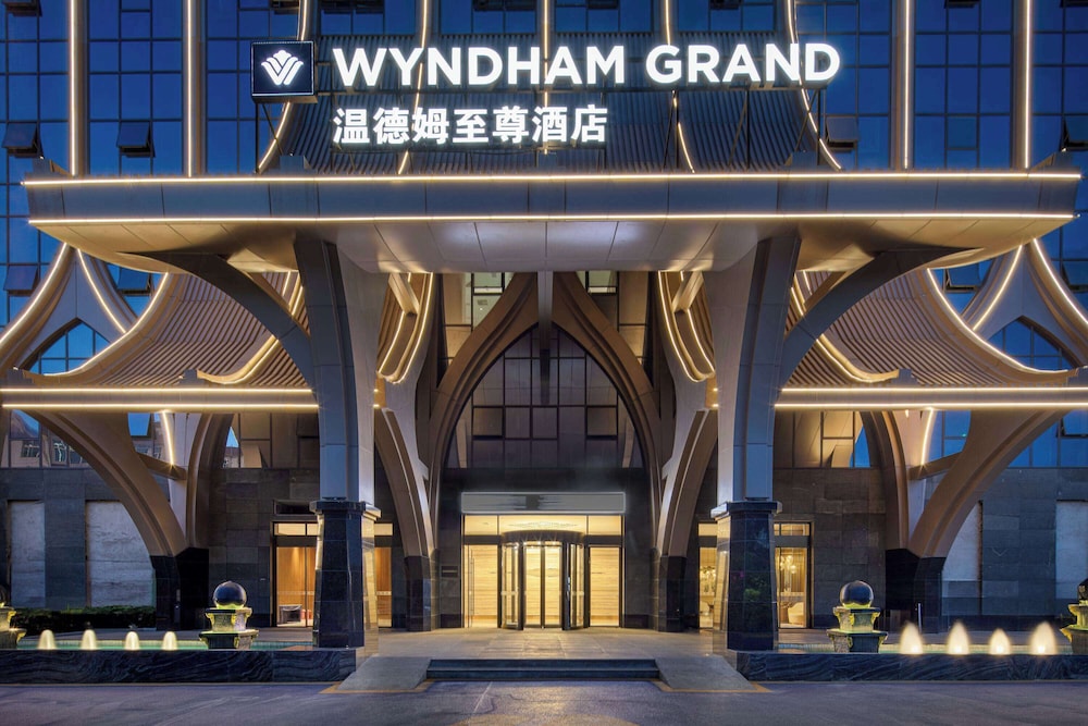 Wyndham Grand Xishuangbanna Resort 3/25