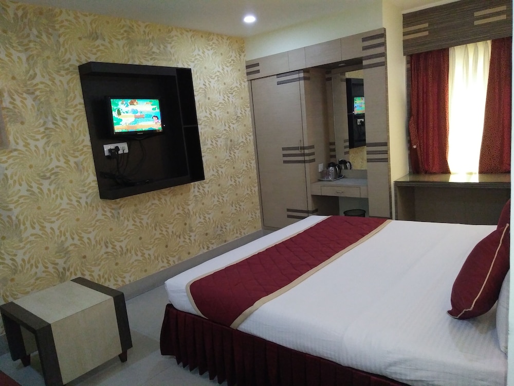 HOTEL EXECUTIVE TOWER 18/50