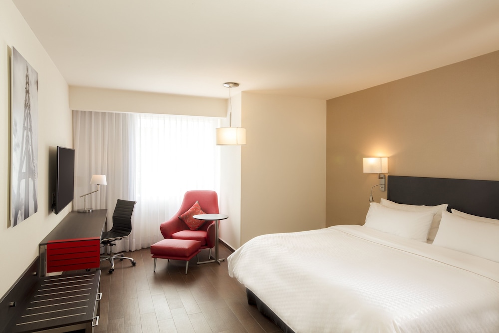 Fiesta Inn Express Monterrey Centro 15/57