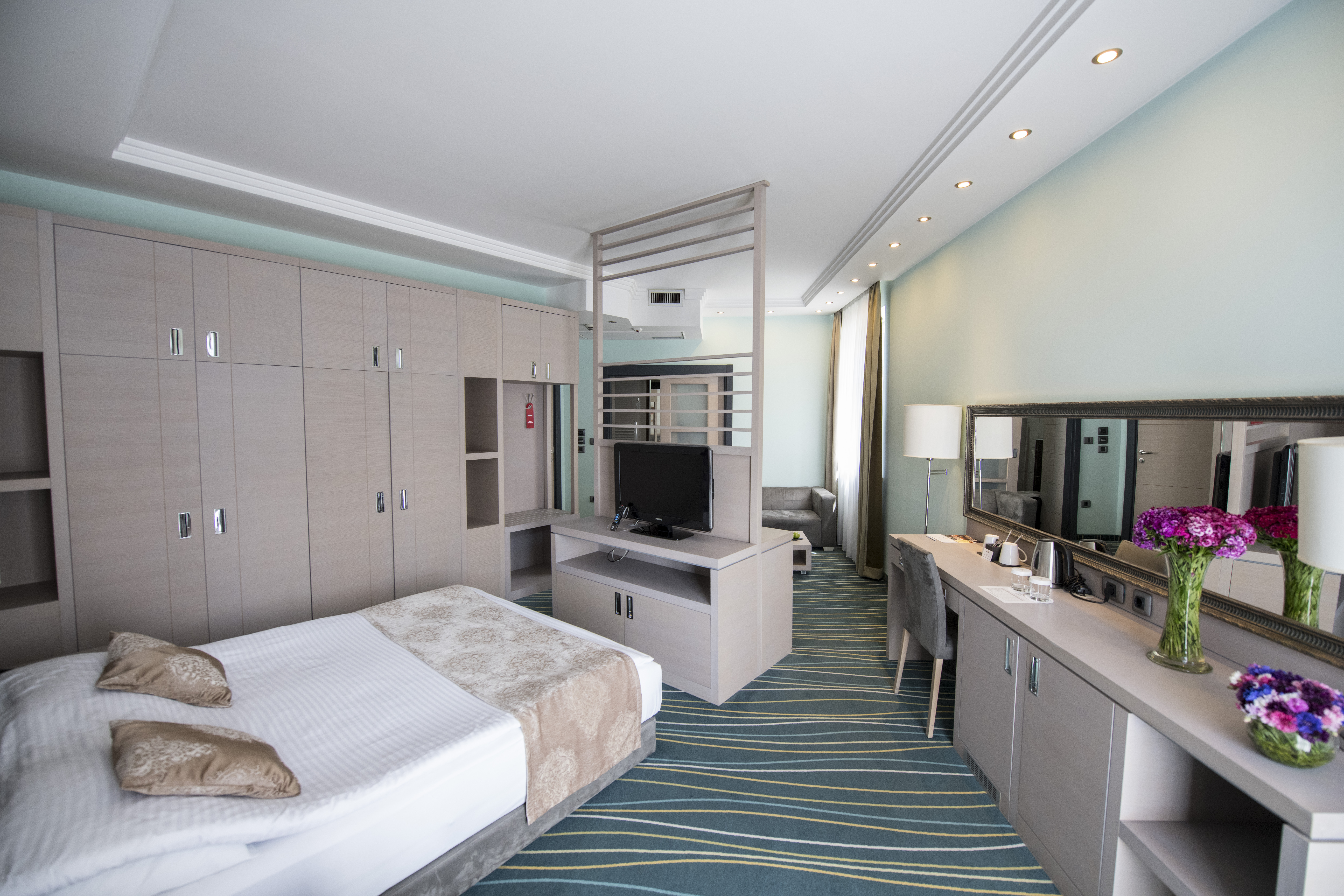 SUPERIOR, DOUBLE BED