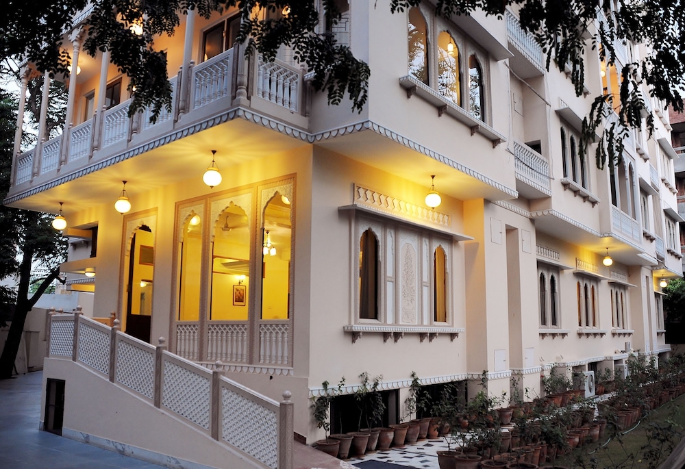 Om Niwas Suite Hotel 1/67