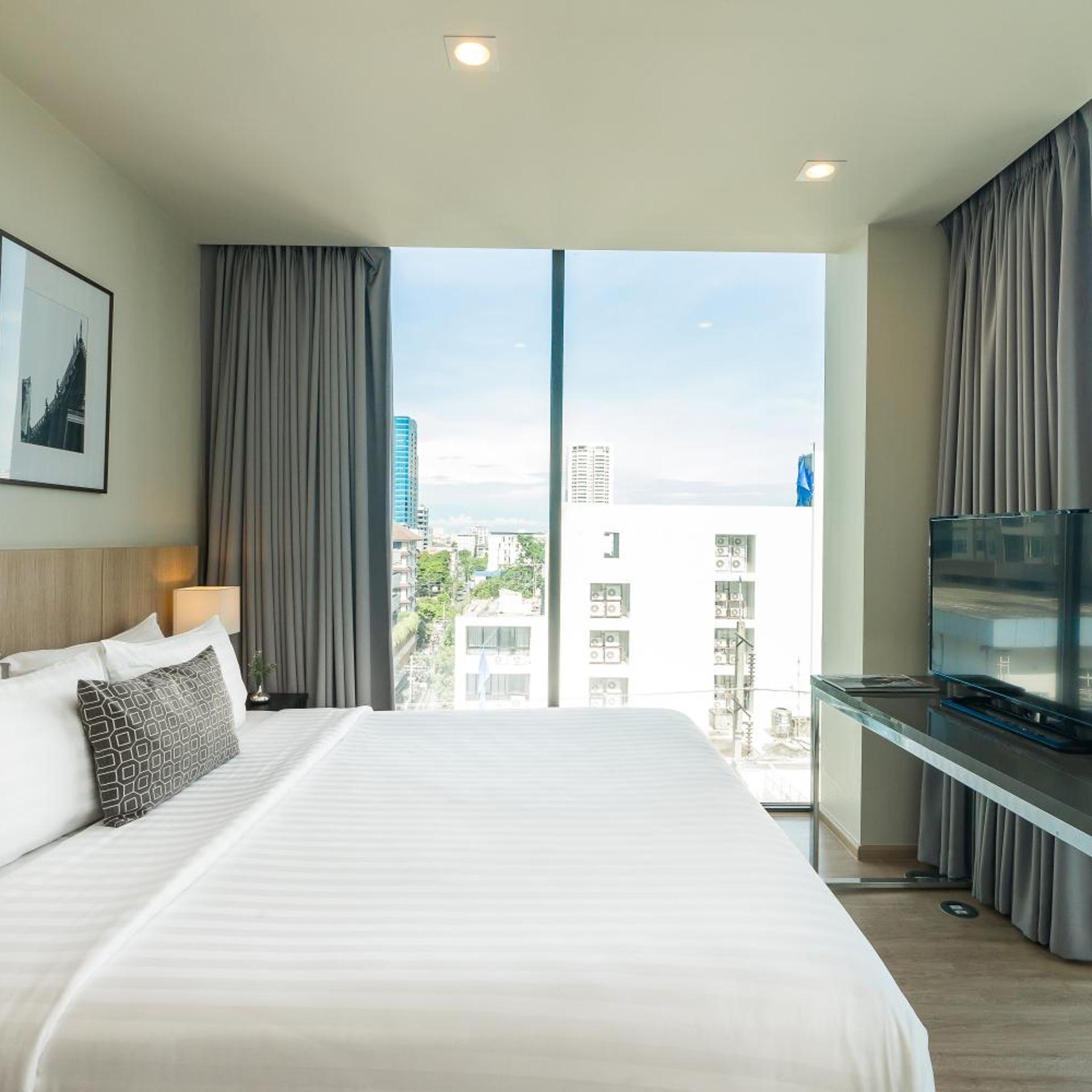 ONE BEDROOM PANORAMA SUITE