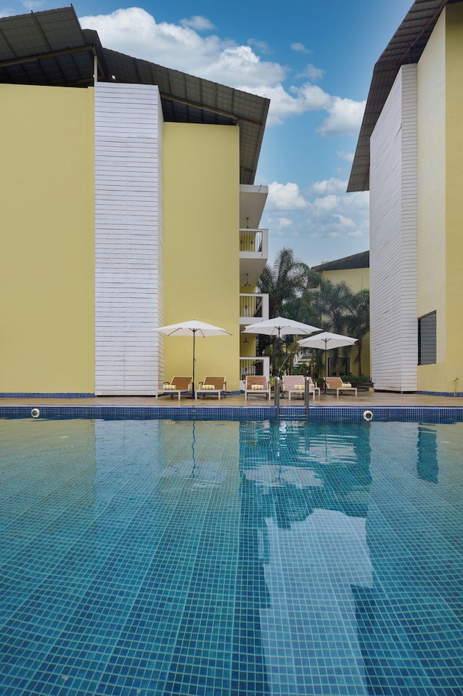 Sea Breeze Sarovar Portico Varca Goa 17/36