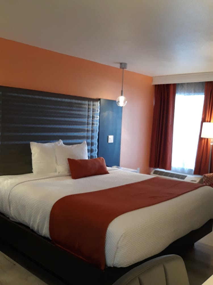 Clarion Pointe El Cajon San Diego East 4/18