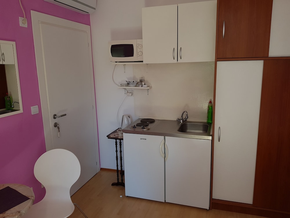 Guest House Avdic 41/41