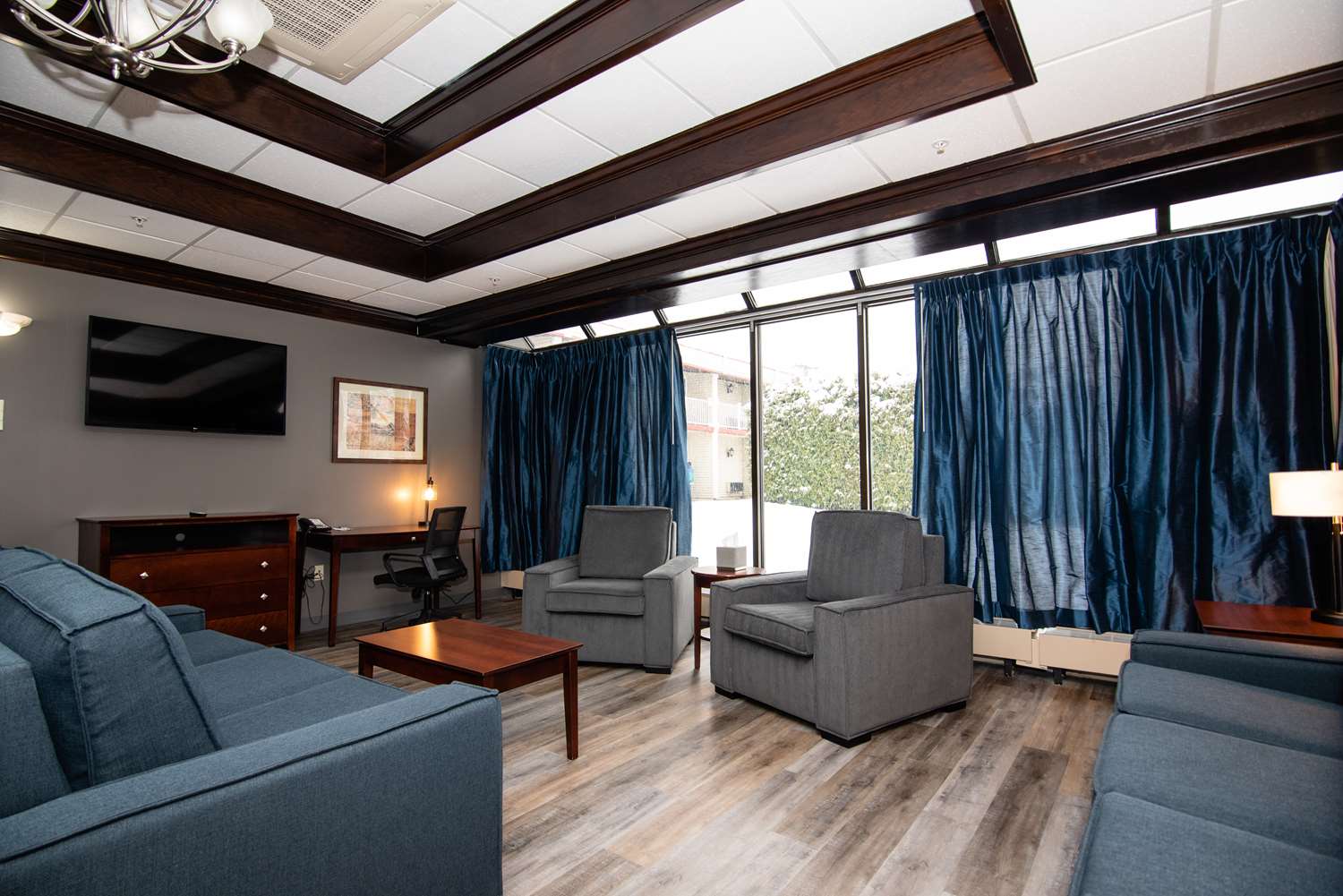 Best Western Plus Plattsburgh 27/47