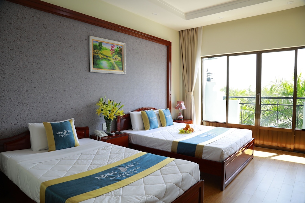 Ninh Kieu Riverside Hotel 23/70