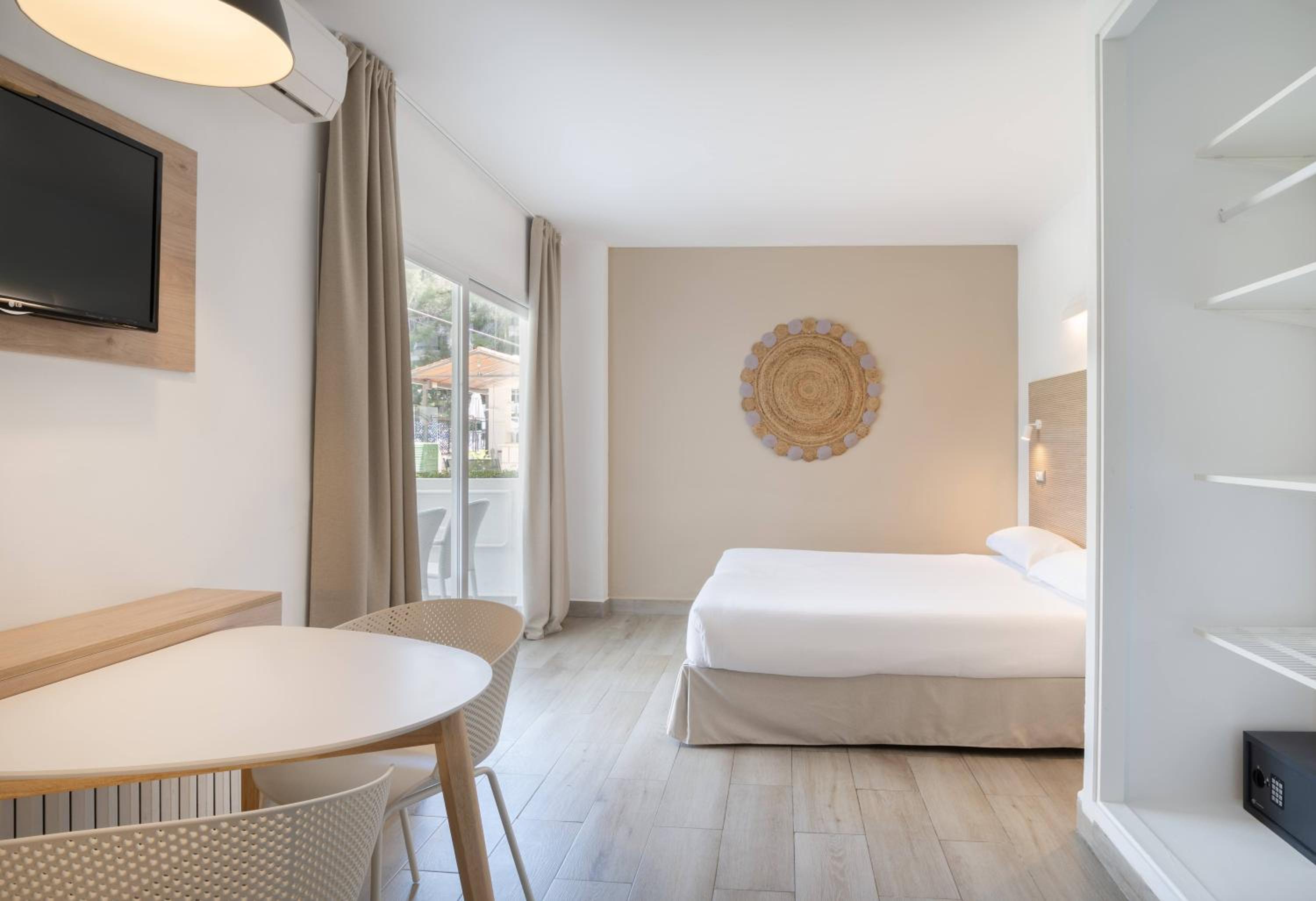 Premium, Studio, Private Garden
