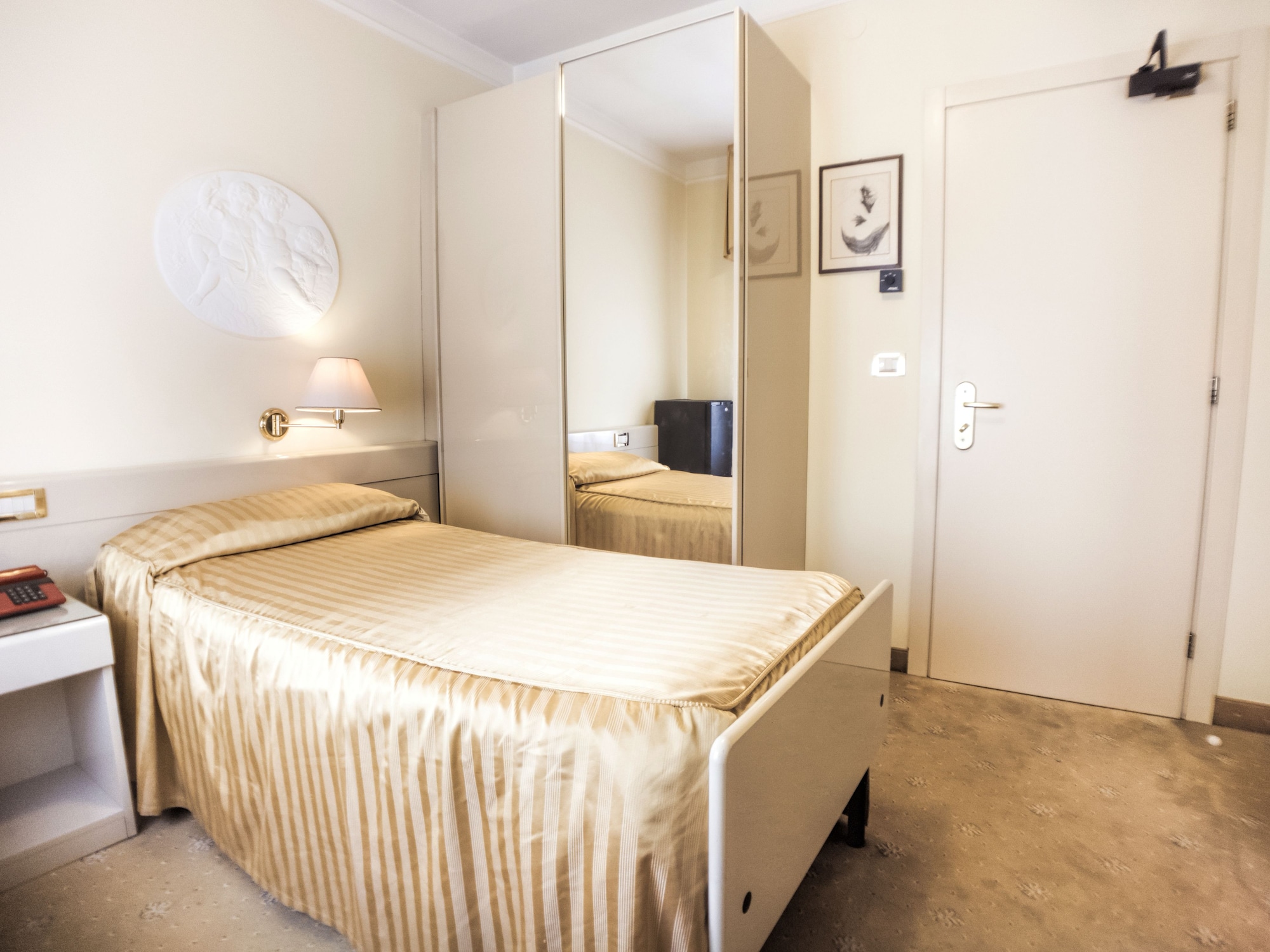 CLASSIC, SINGLE, SINGLE BED