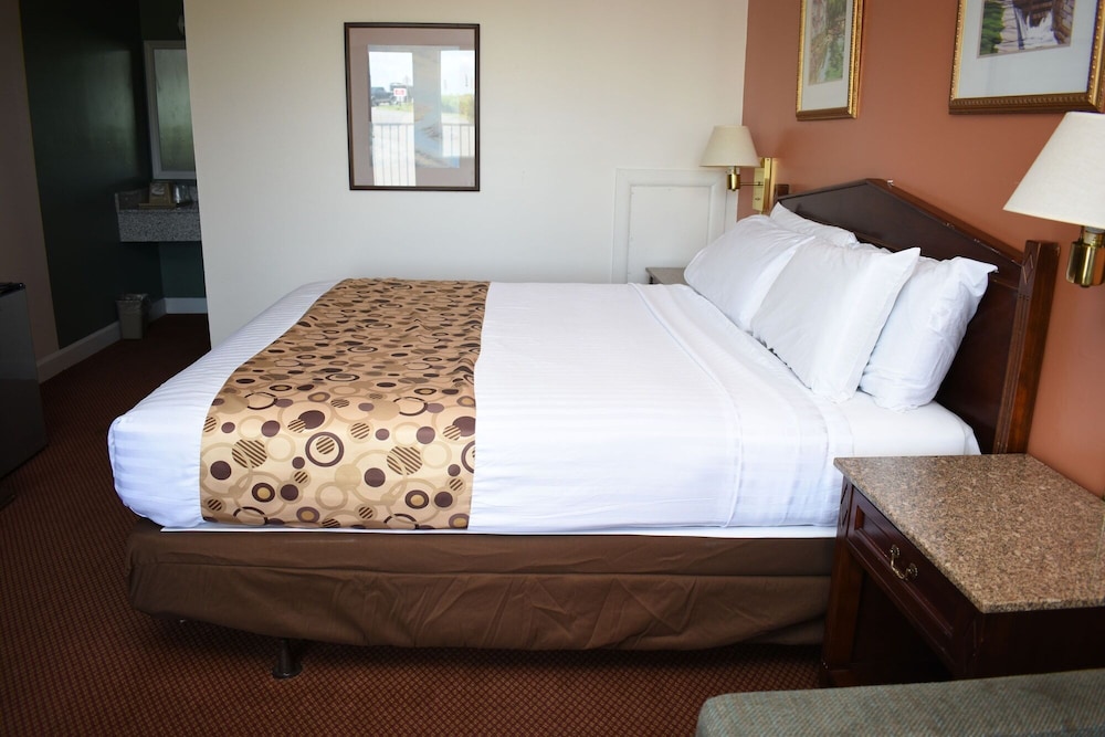 Motel6 Culpeper, VA 24/52