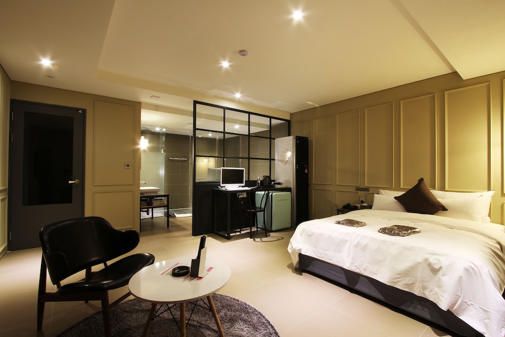 SR Design Hotel 11/60