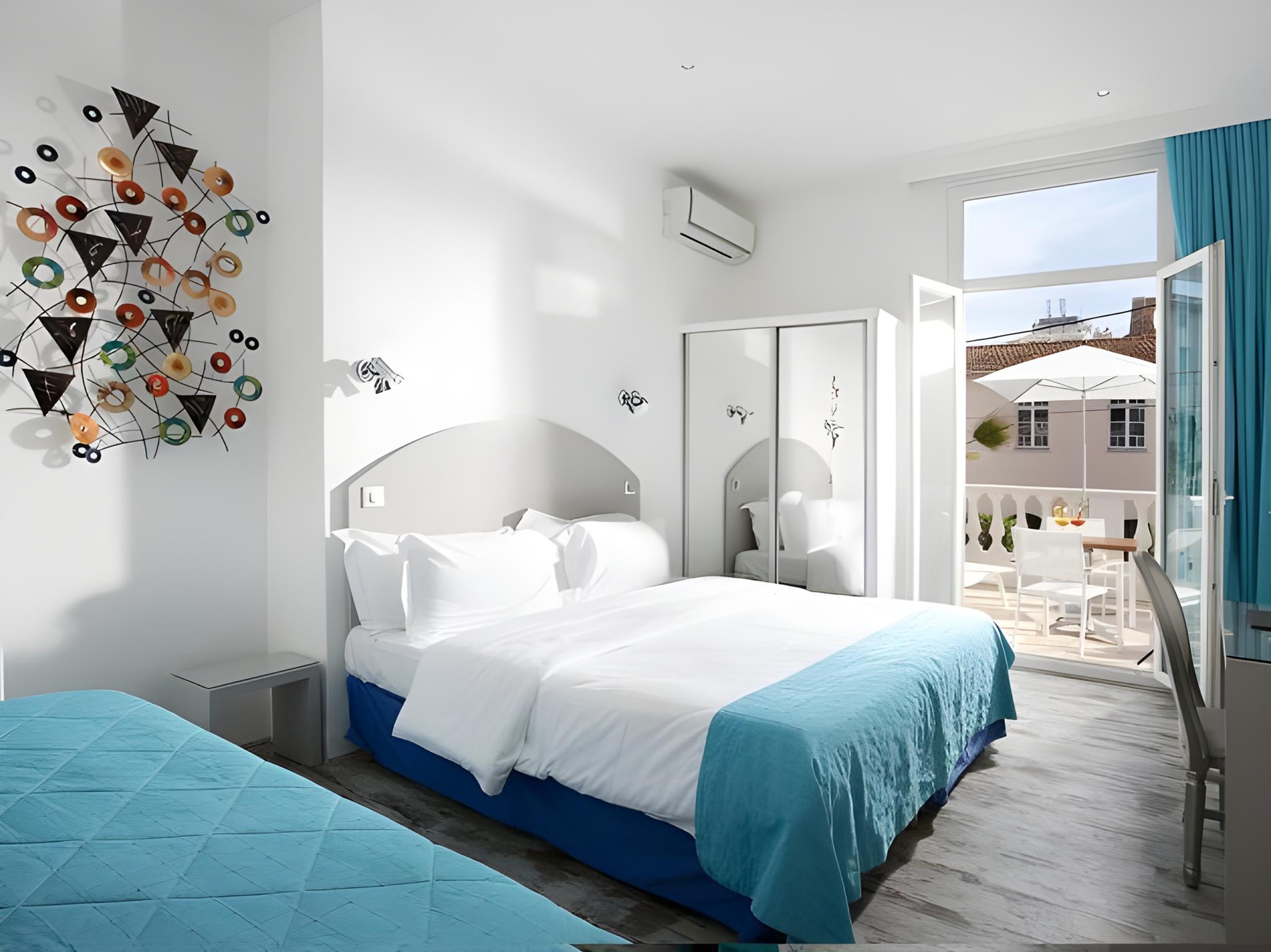 Deluxe, Double Bed