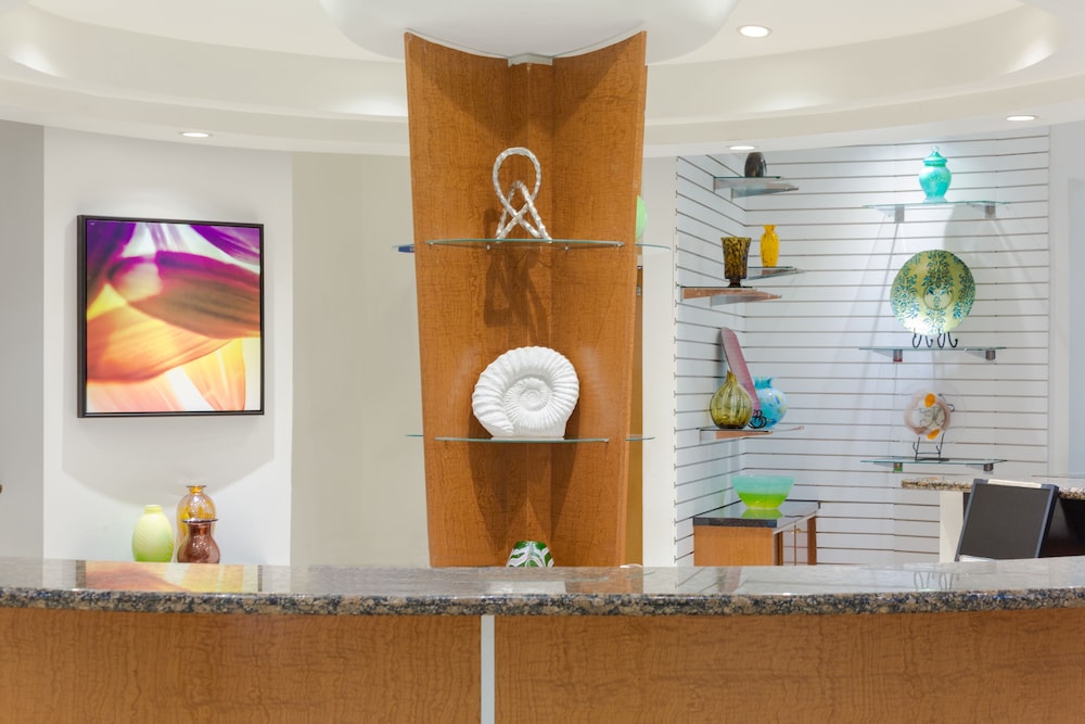Best Western Plus Atlantic Beach Resort 11/44