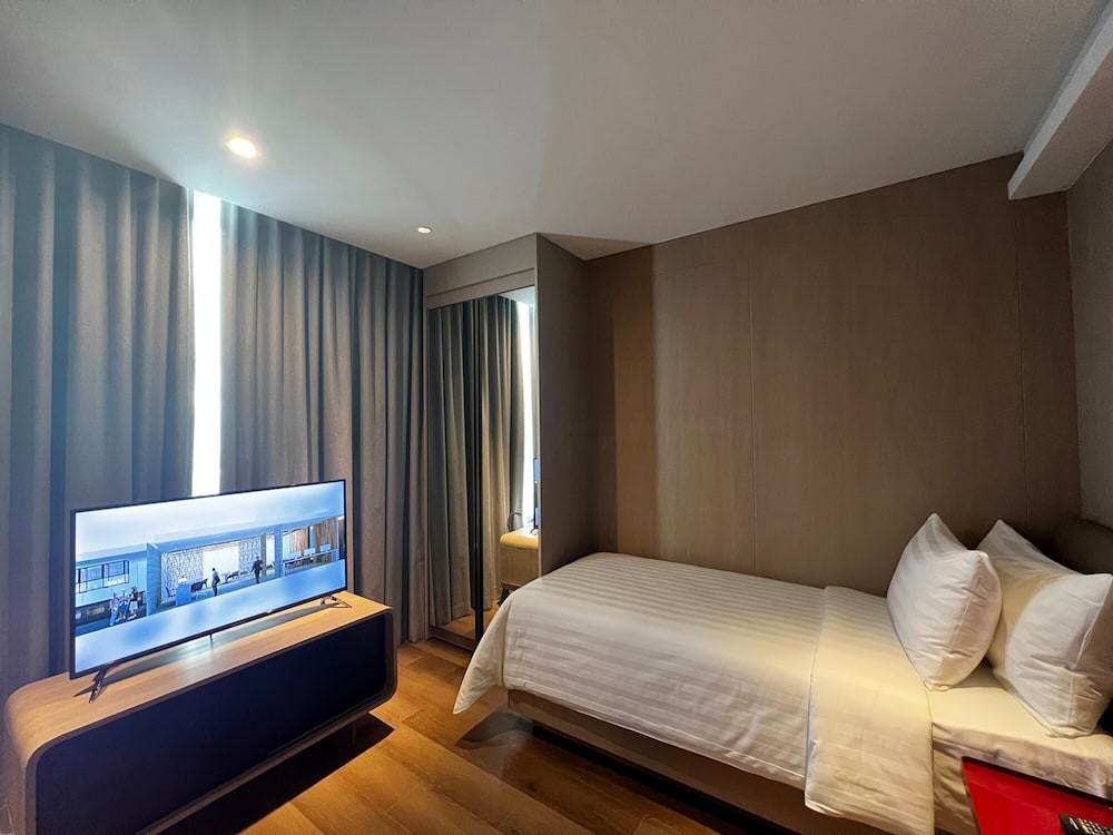 Ra Suites Simatupang 6/50