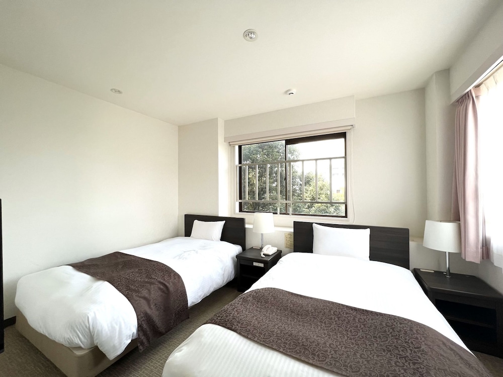 DELUXE, TWIN BEDS
