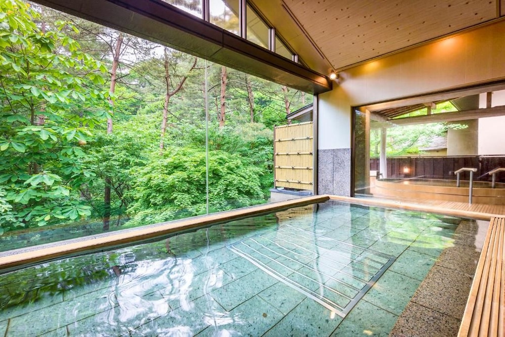 HANAMAKI ONSEN KASHOEN 33/61