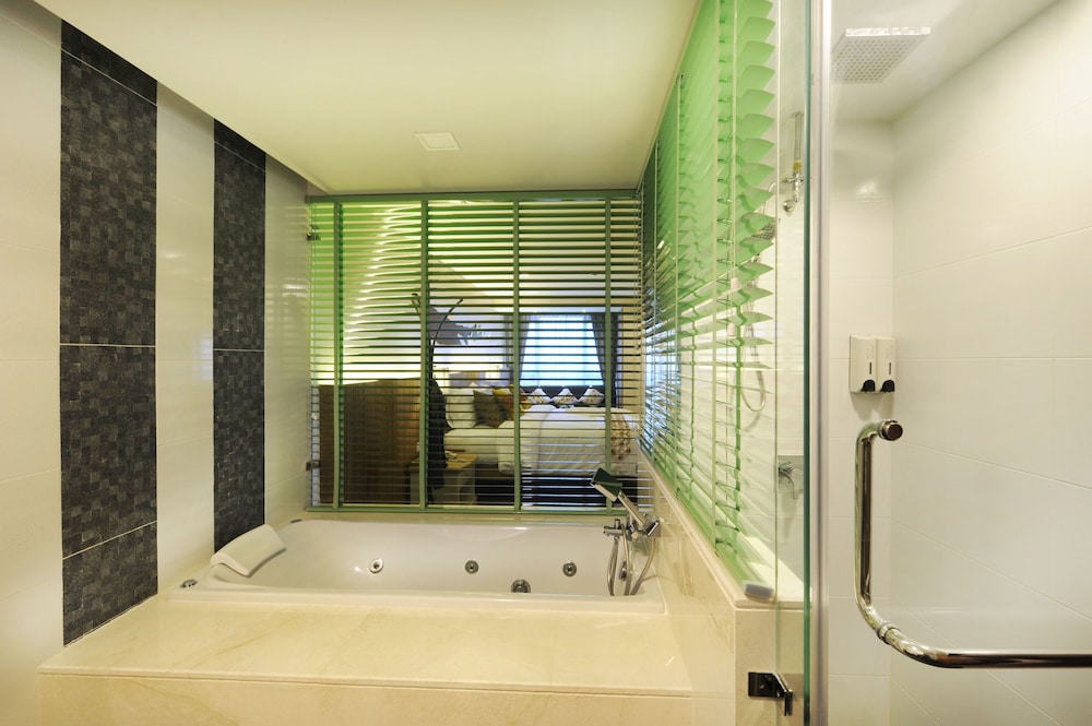 Grand Ratchapruek Hotel 22/70