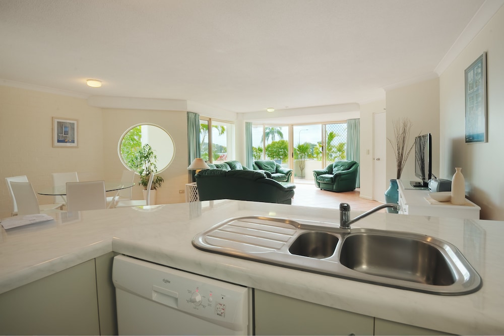 Osprey Apartments 60/81