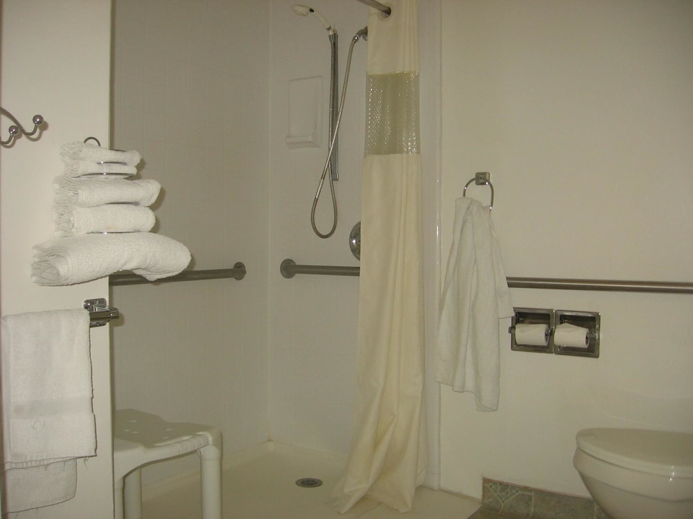 Travelodge by Wyndham Red Bluff South of Redding 13/65