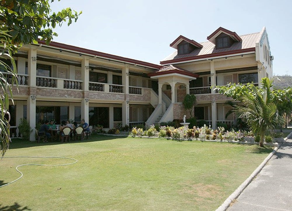 Suzuki Beach Hotel 2/23