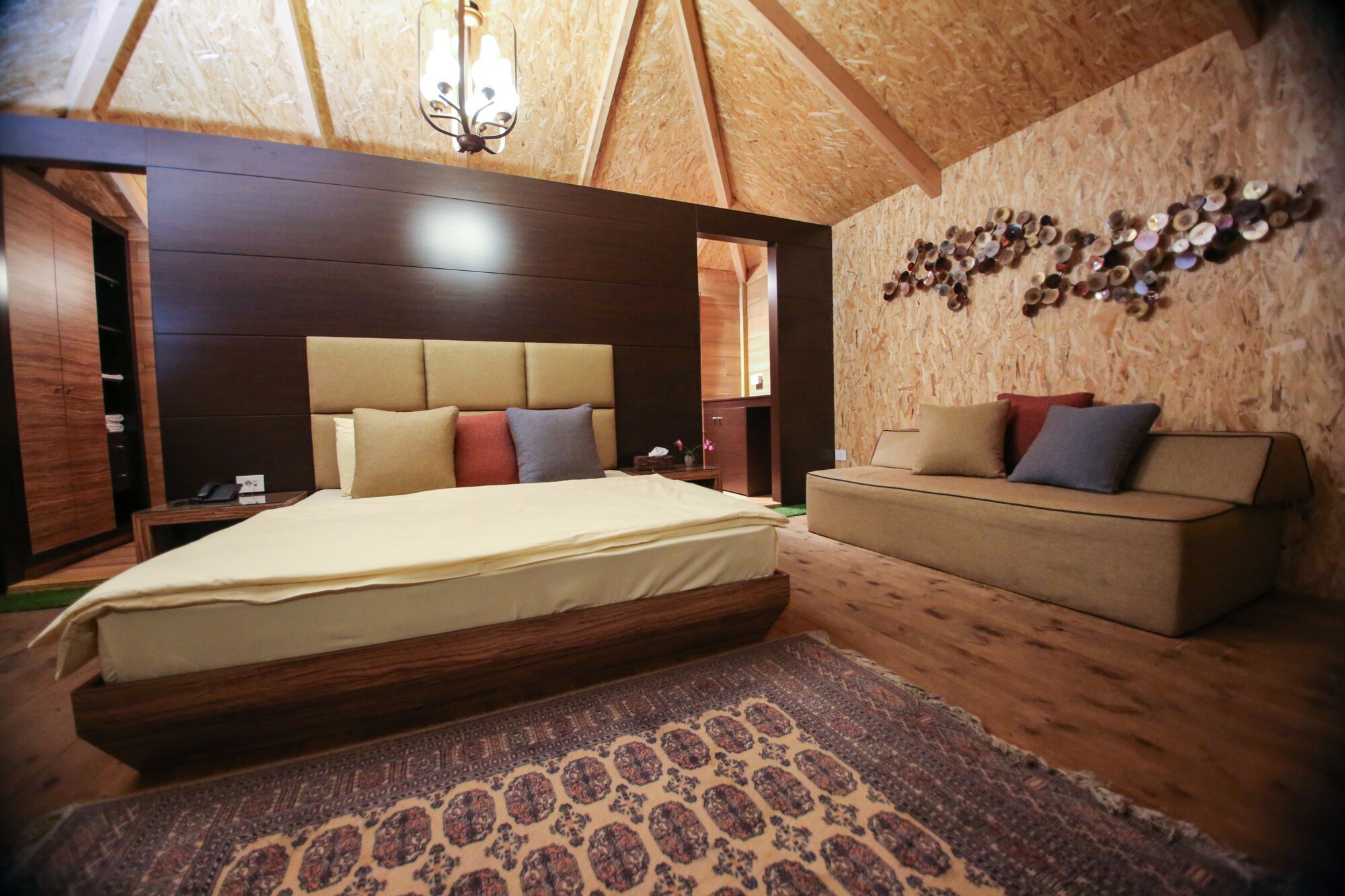 COTTAGE, BUNGALOW, KING BED, POOL VIEW, SMOKING