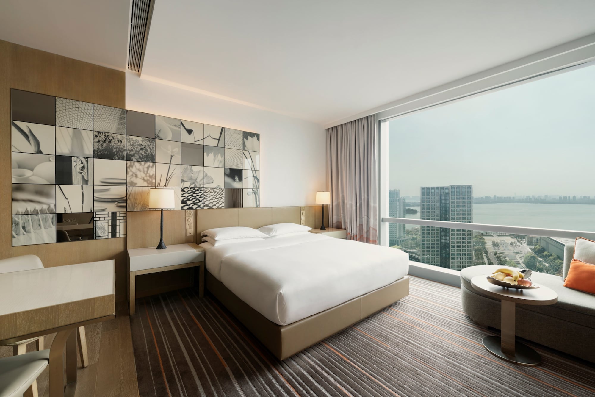 Regency, King Bed, Club View