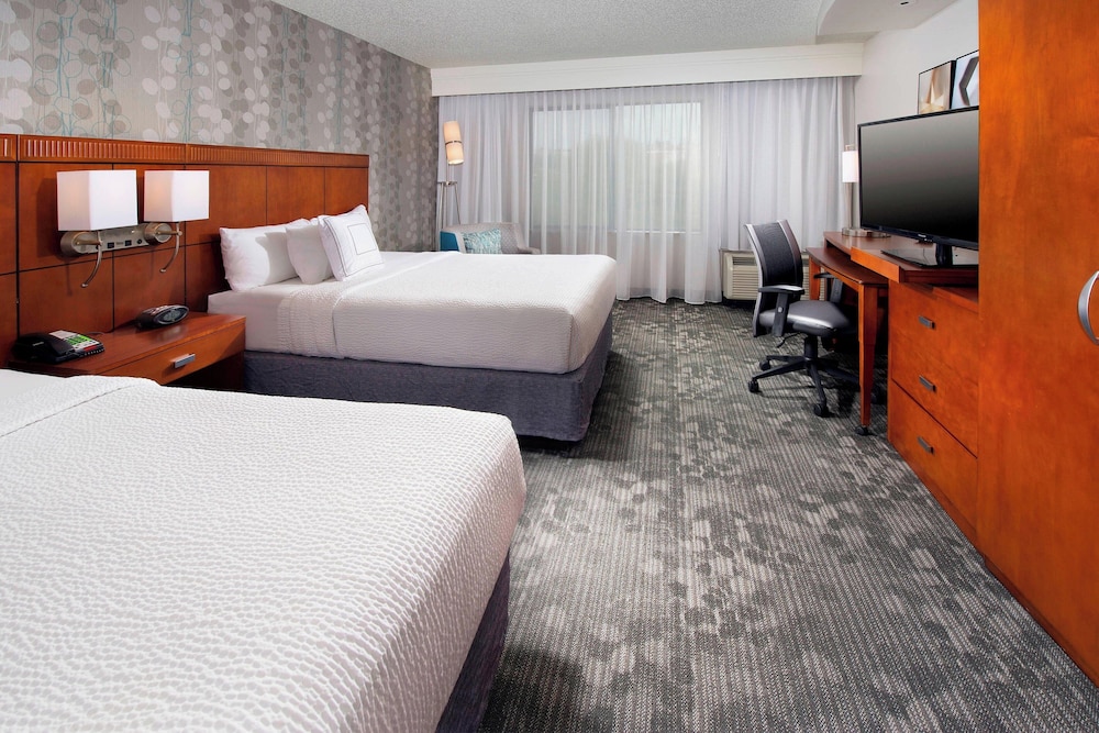 ROOM, 2 QUEEN BEDS, ACCESSIBLE