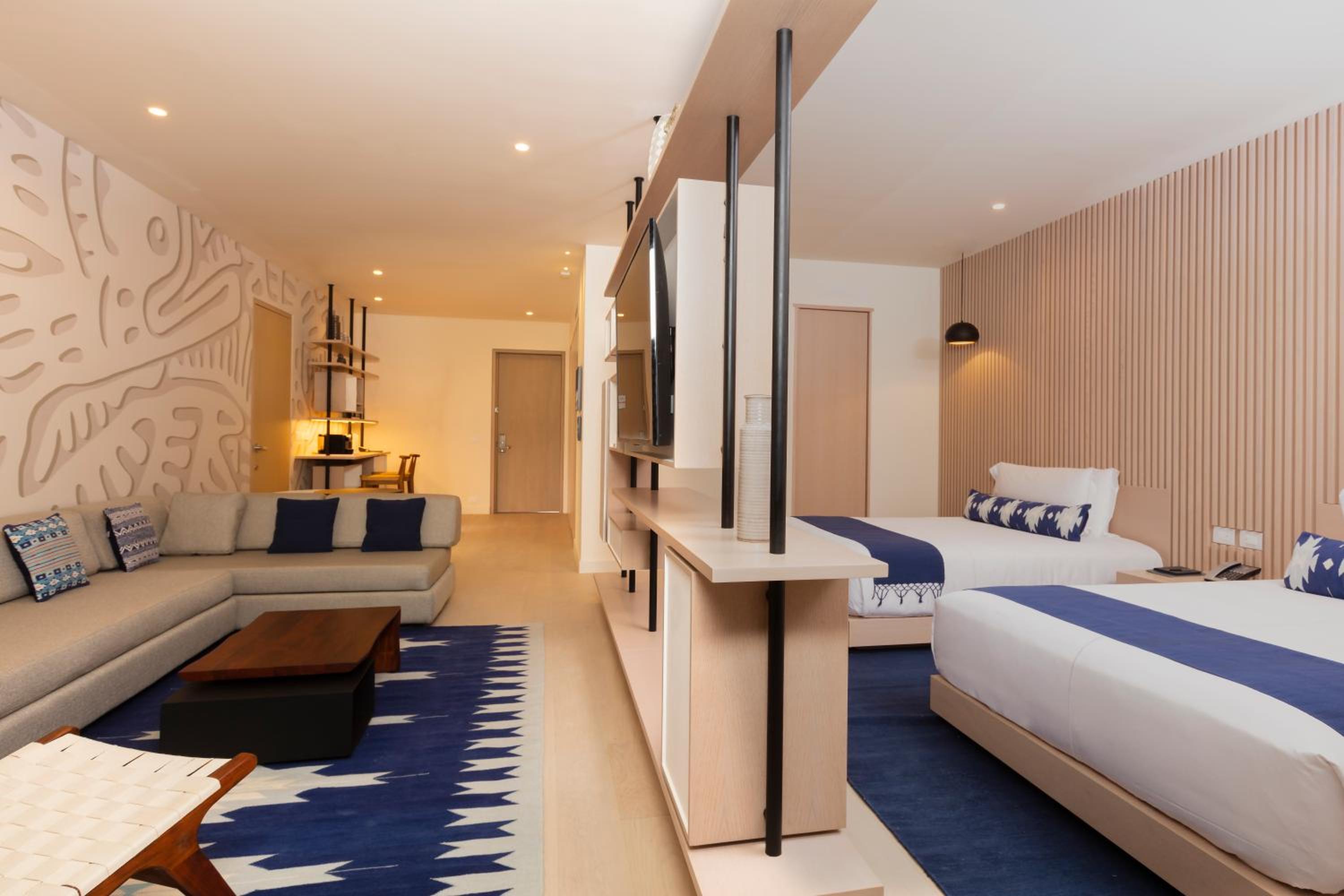 Superior, 2 Queen Beds