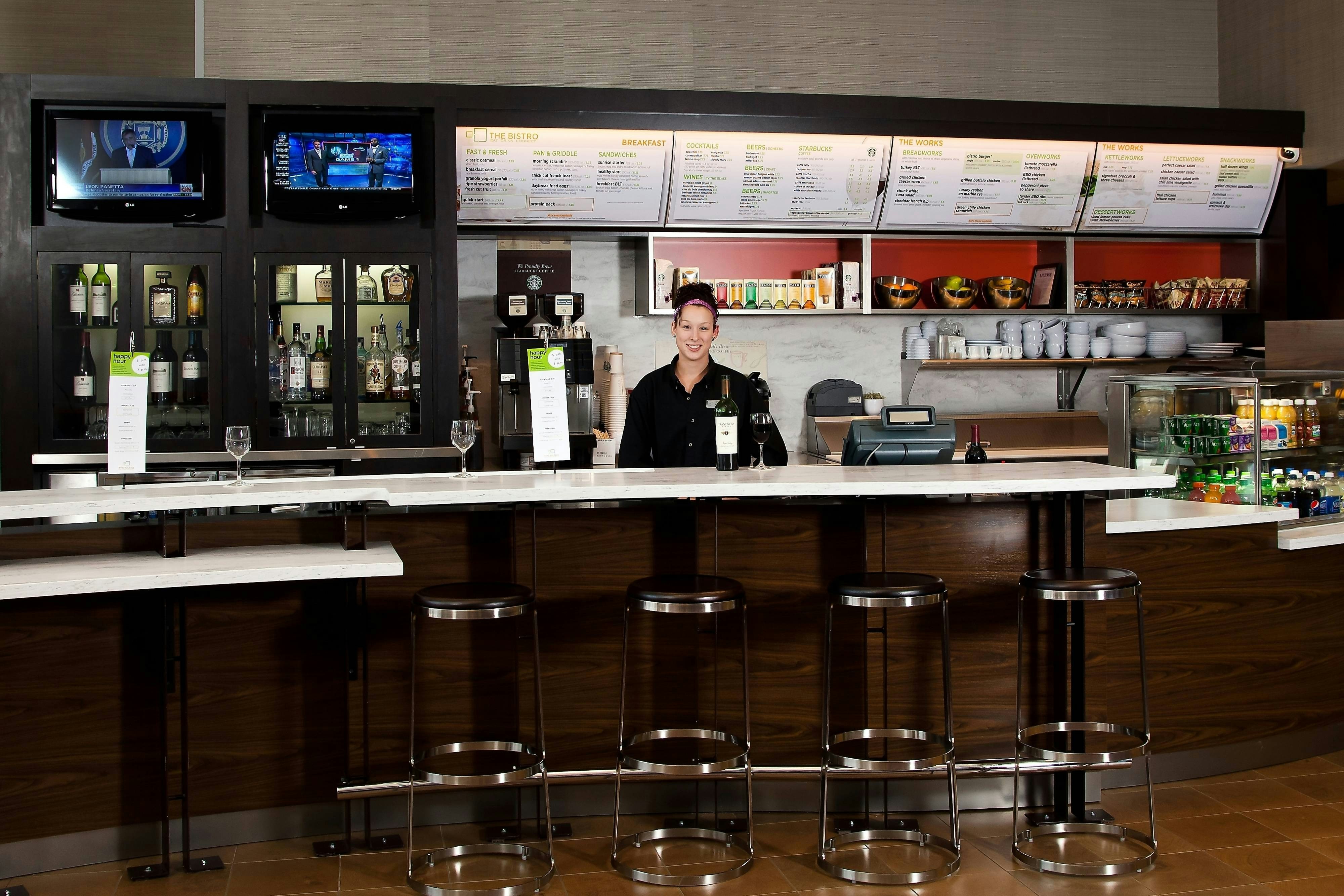 Courtyard By Marriott La Crosse 16/23