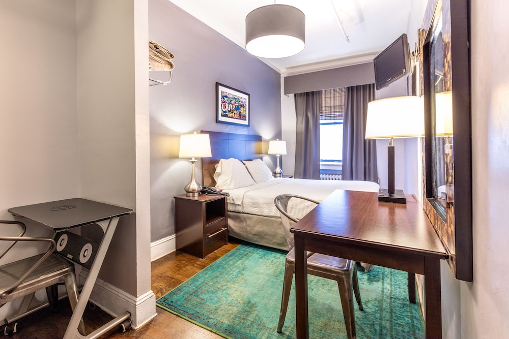 HOTEL 309 40/50