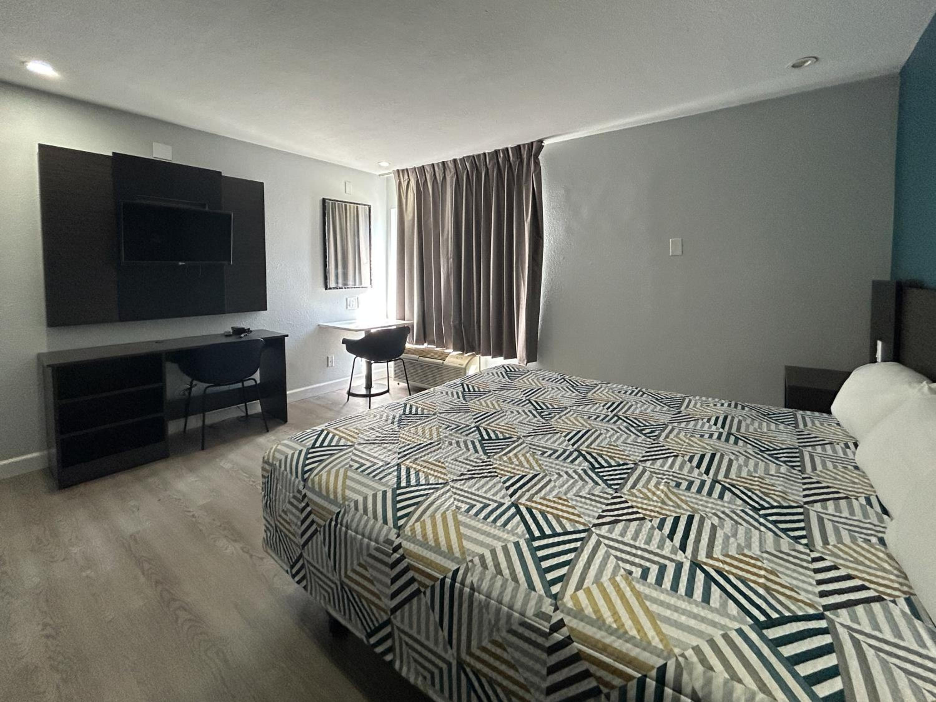 Studio6 Suites Buena Park, CA – Anahiem/Near Maingate Knotts 18/33