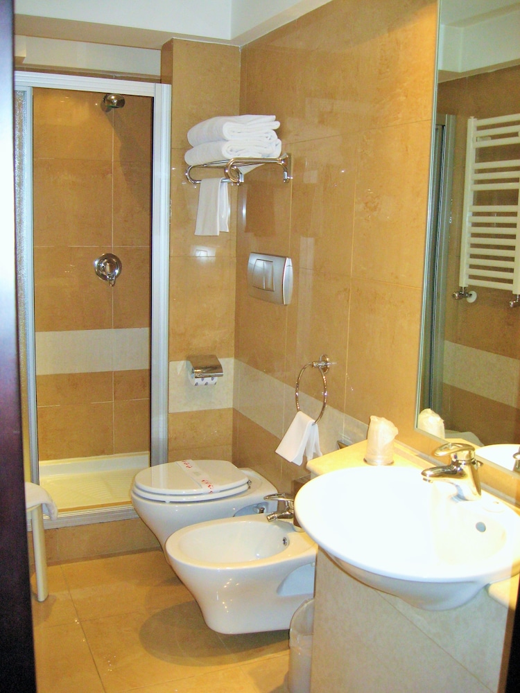 Imperatori Hotel Roma 8/62