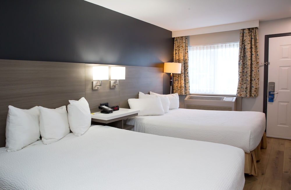 STANDARD, 2 QUEEN BEDS