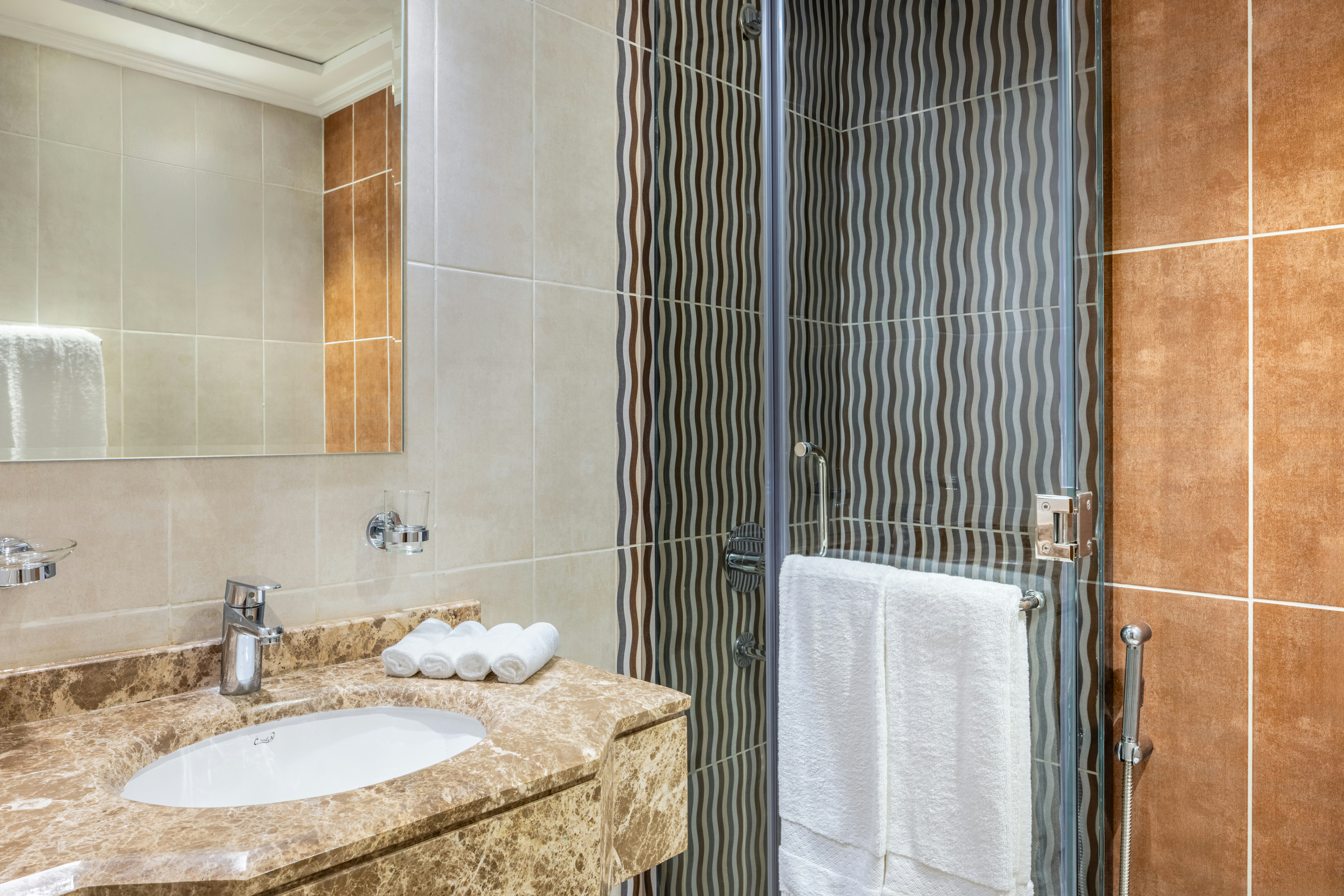 ROOM, KING BED, ACCESSIBLE