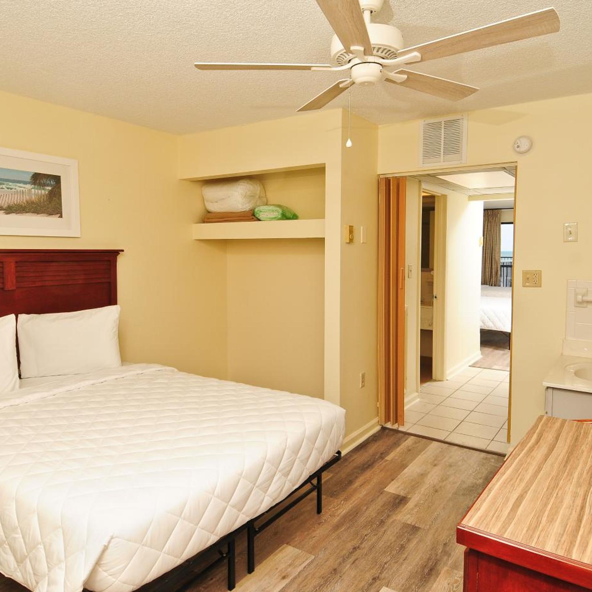 2 Rooms, Efficiency, Suite, 2 Queen Beds, Ocean Front, Sofa, Sun Deck