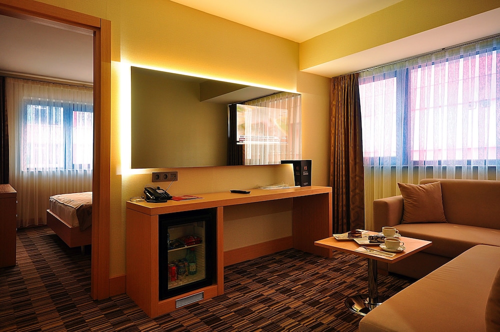 Starton Hotel 35/50